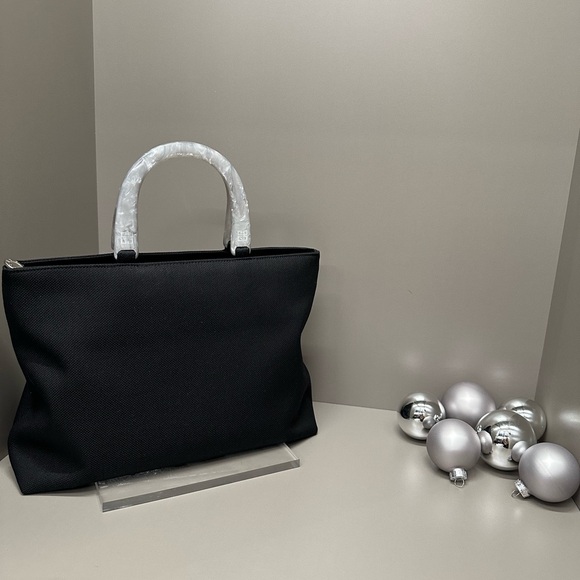 GIVENCHY 🔥 RARE CANVAS & MOTHER OF PEARL HANDBAG 🔥 - Picture 5 of 11